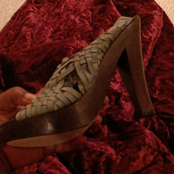 Shoes For All Mankind - Picture 2 of 2